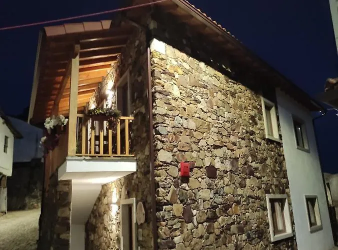 Casa Do Condado Feriehus Vilarinho (Braganca)